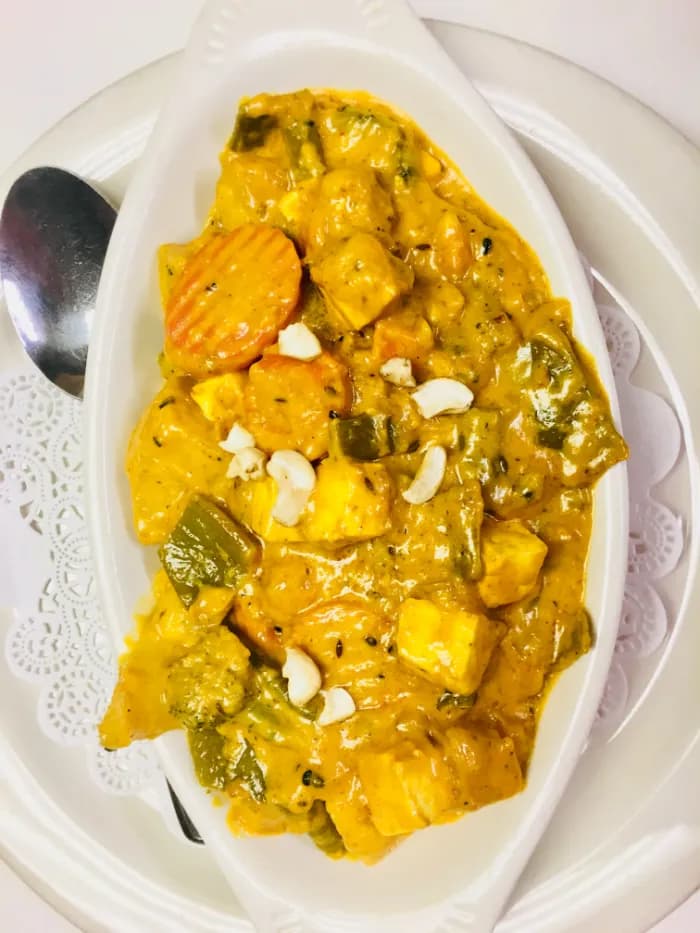Navzattan Korma